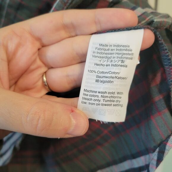 Madewell V-Neck Button-Down Shirt in Pineview Plaid Size Small - Picture 6 of 8